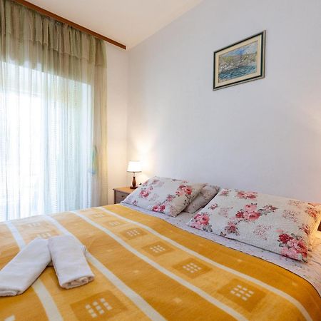 Apartments By The Sea Cove Zarace - Gdinj, Hvar - 2047 Экстерьер фото